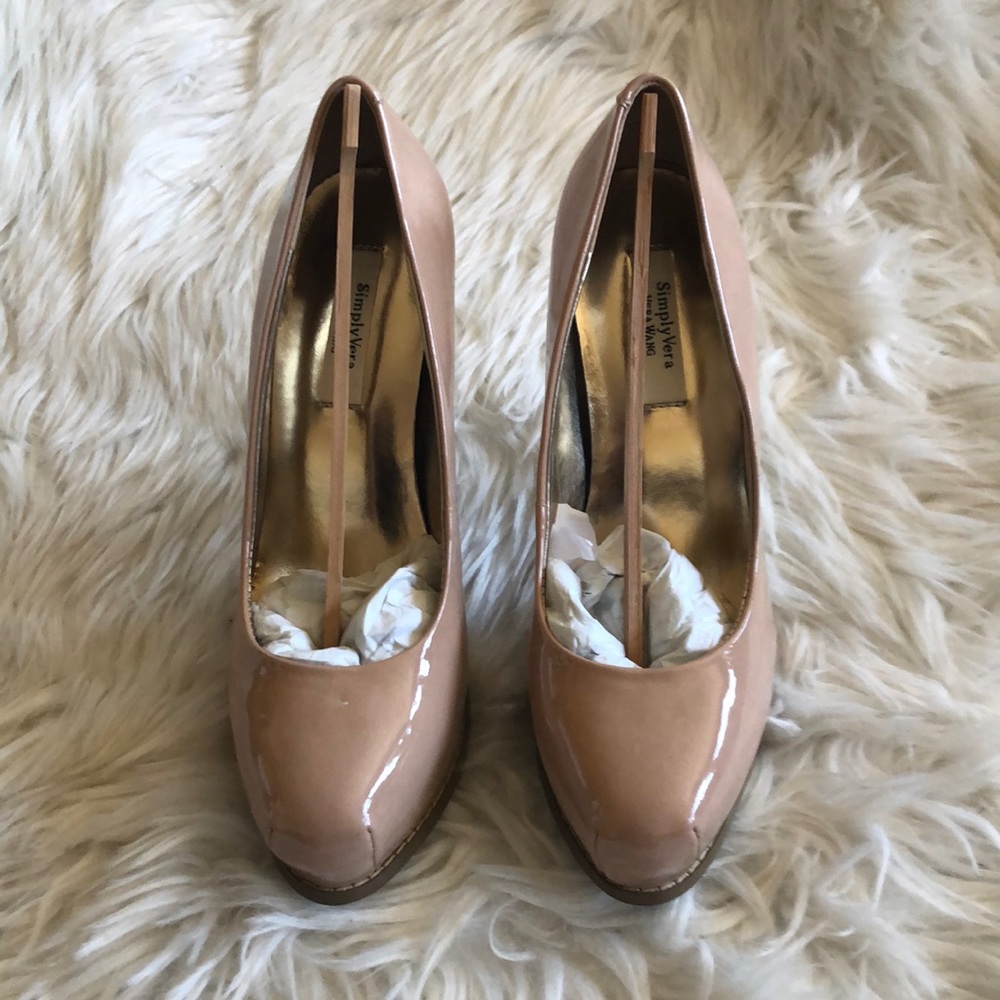 NIB Simply Vera Wang Platform Heel